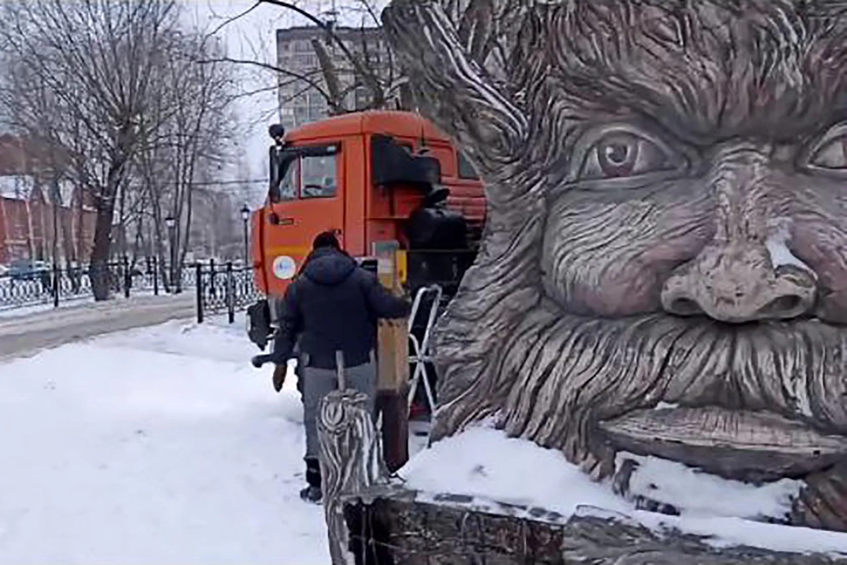 Фото стоп-кадр с видео https://vk.com/welovedmitrov