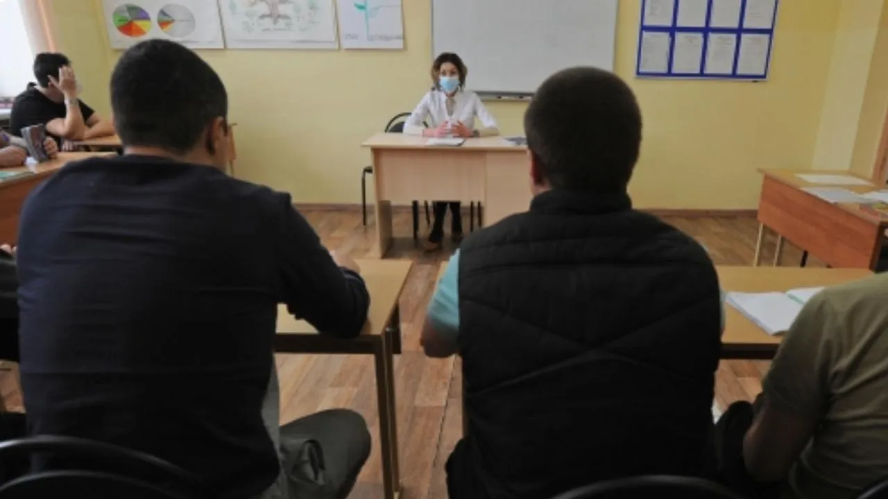Клинические психологи в Подмосковье начнут работать с сотрудниками больниц