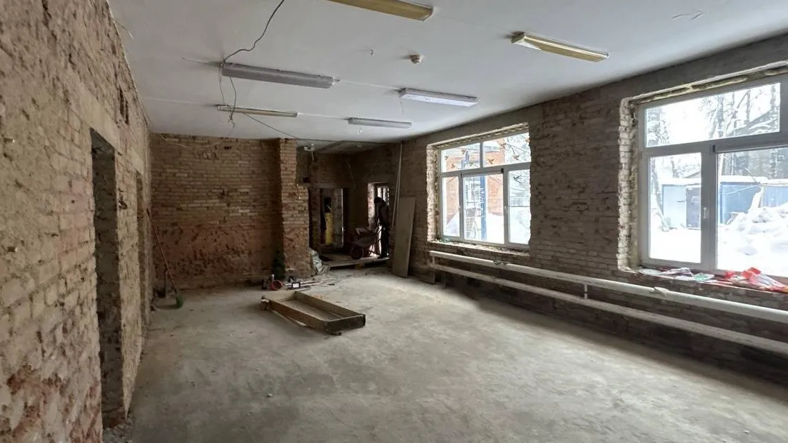 В Наро-Фоминском округе почти наполовину завершили капремонт дошкольного отделения Апрелевской школы