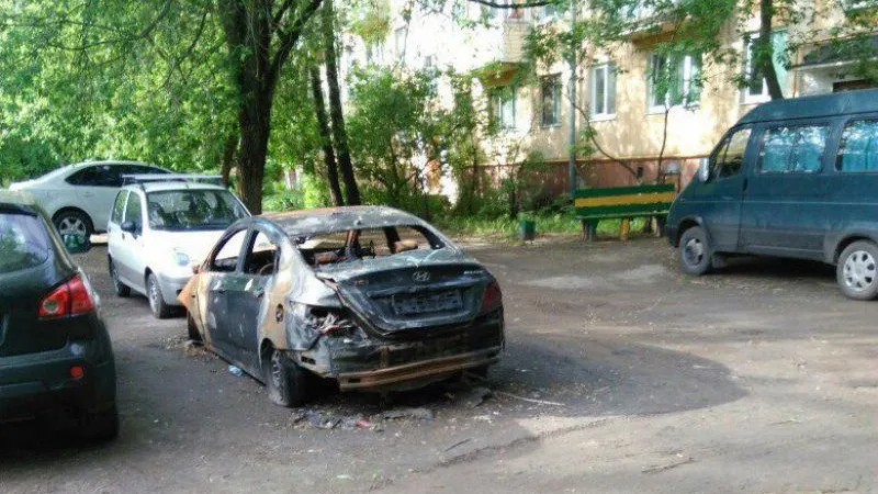 Сжечь за 60 минут: четыре иномарки в соседних кварталах сгорели за час в Жуковском