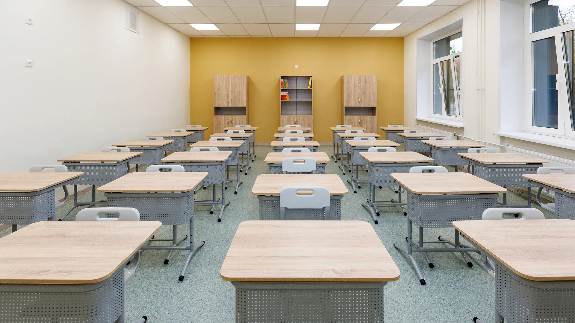 Учебный класс в гимназии № 5 после капитального ремонта