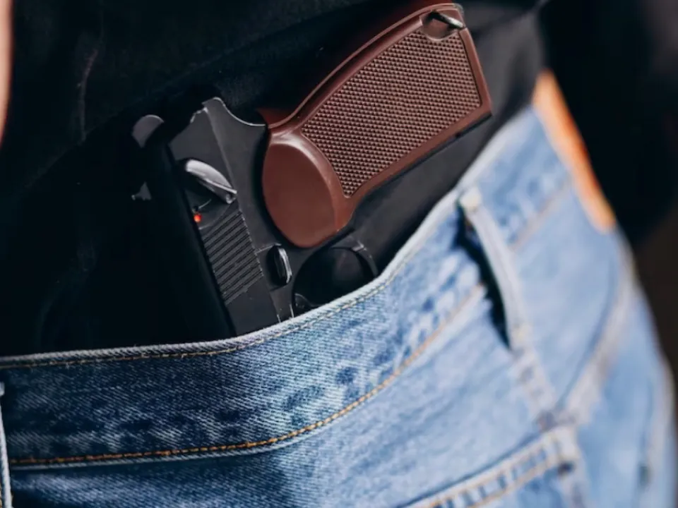 Юрист Капштык рассказал, как психически больные люди получают разрешение на оружие