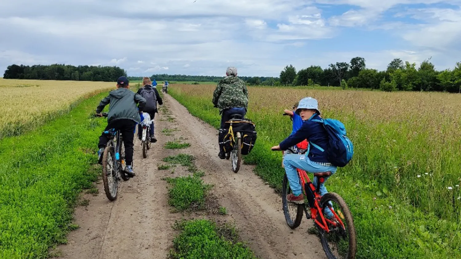 Фото: Успенский храм деревни Рожново