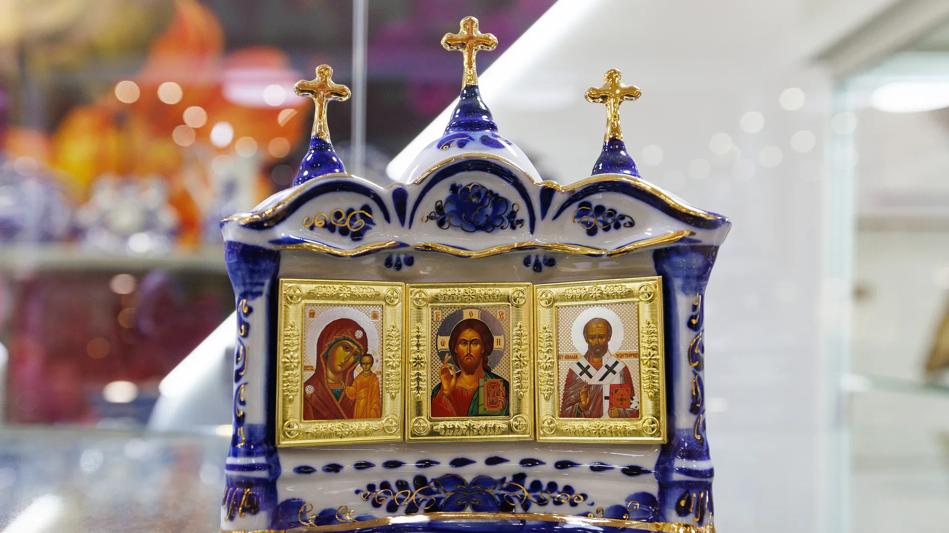 Гжель и Жостово на фасадах: Подмосковье получит единый каталог архитектурных орнаментов