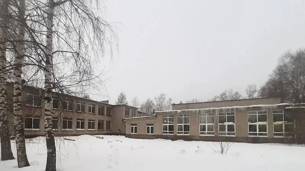 Рабочие приступили к капитальному ремонту школы в Раменском округе