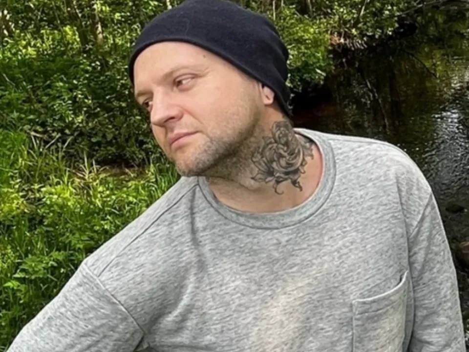 «Попробовал, чтобы испытать себя»: бывший участник «Битвы экстрасенсов» рассказал, как сложилась его жизнь после проекта