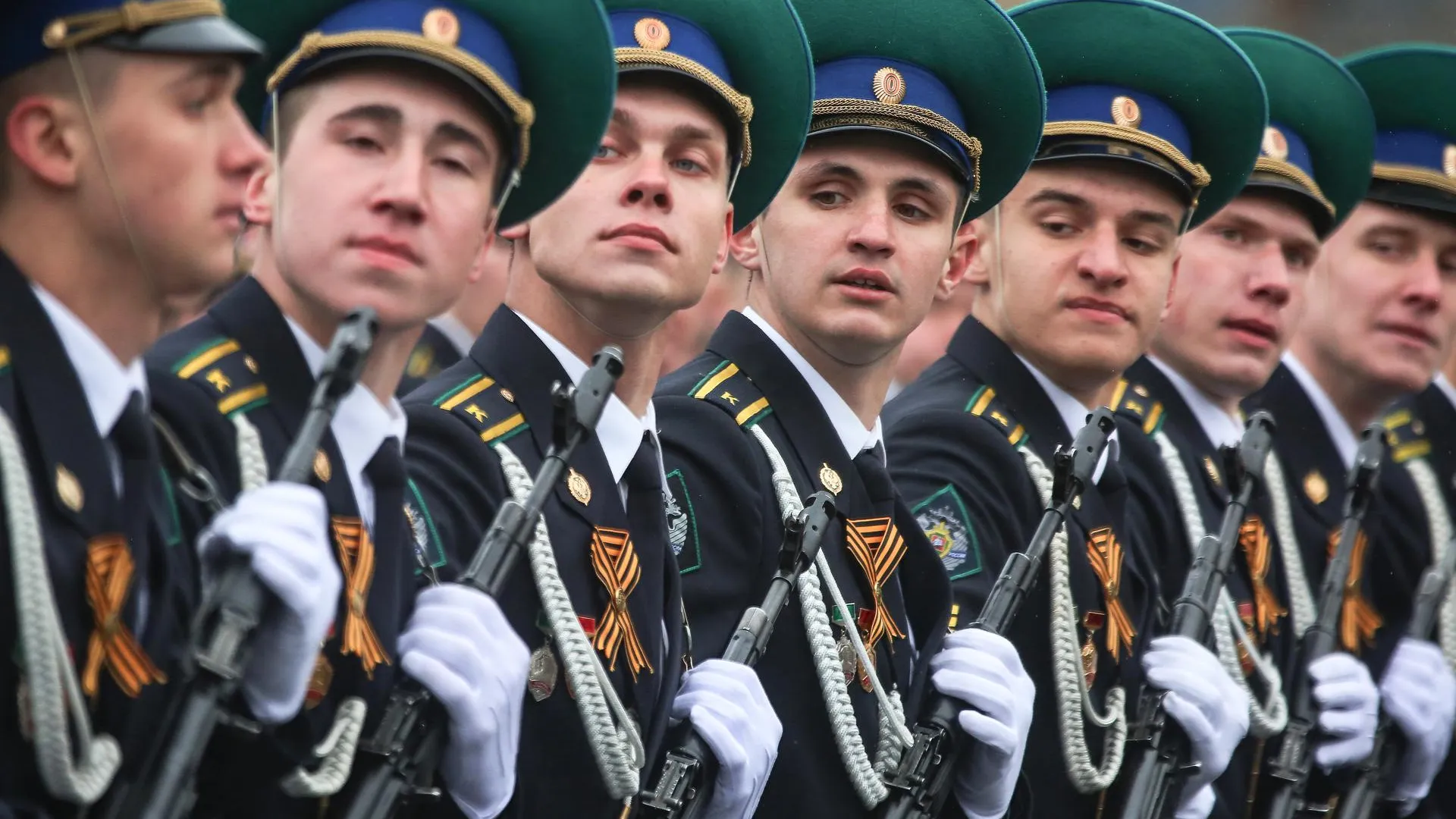 «Нельзя объять необъятное»: политобозреватель рассказал о перспективах после освобождения ЛНР