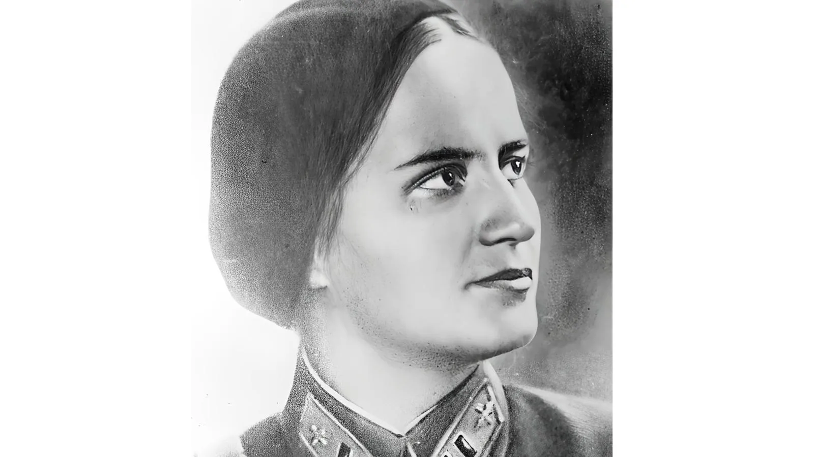 Герой Советского Союза Марина Раскова, июнь 1941 года