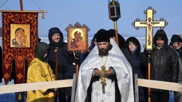В РПЦ призвали в праздник Крещения облегчить свое сердце покаянием
