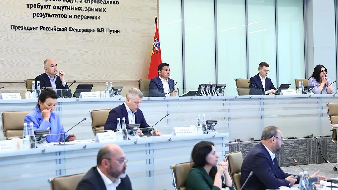 Губернатор Подмосковья поручил позаботиться о семье погибшего при спасении человека из огня сотрудника МЧС