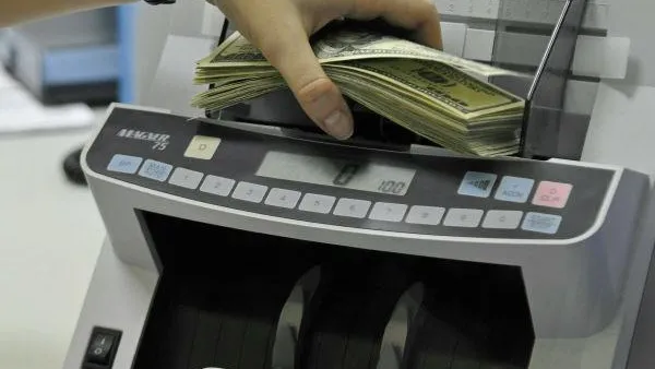  Почти 6 миллионов рублей вынесли грабители в масках из банка в Люберцах