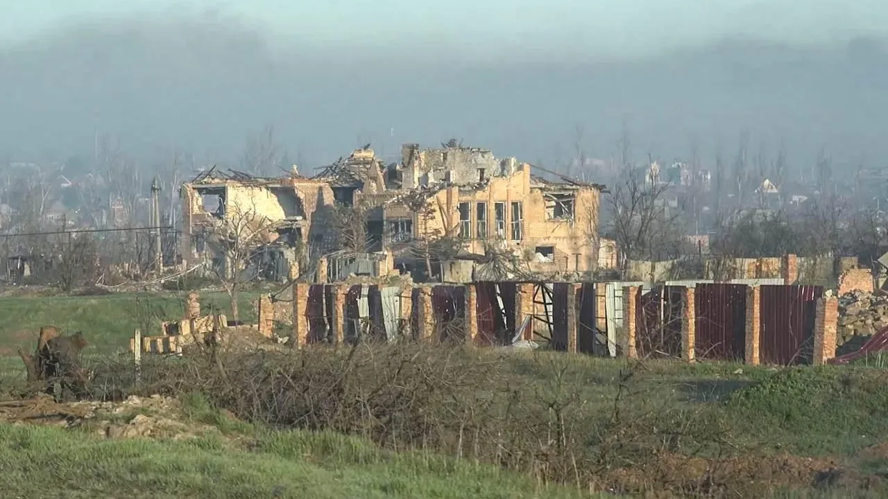 Более трех с половиной тысяч жителей Артемовска разместили в пунктах временного содержания в Шахтерске