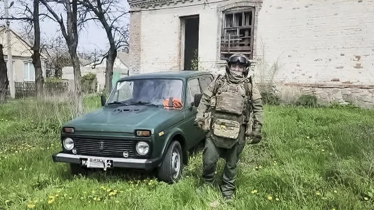 «Набрали всю сумму за сутки»: неравнодушные люди помогли бойцам СВО купить внедорожник