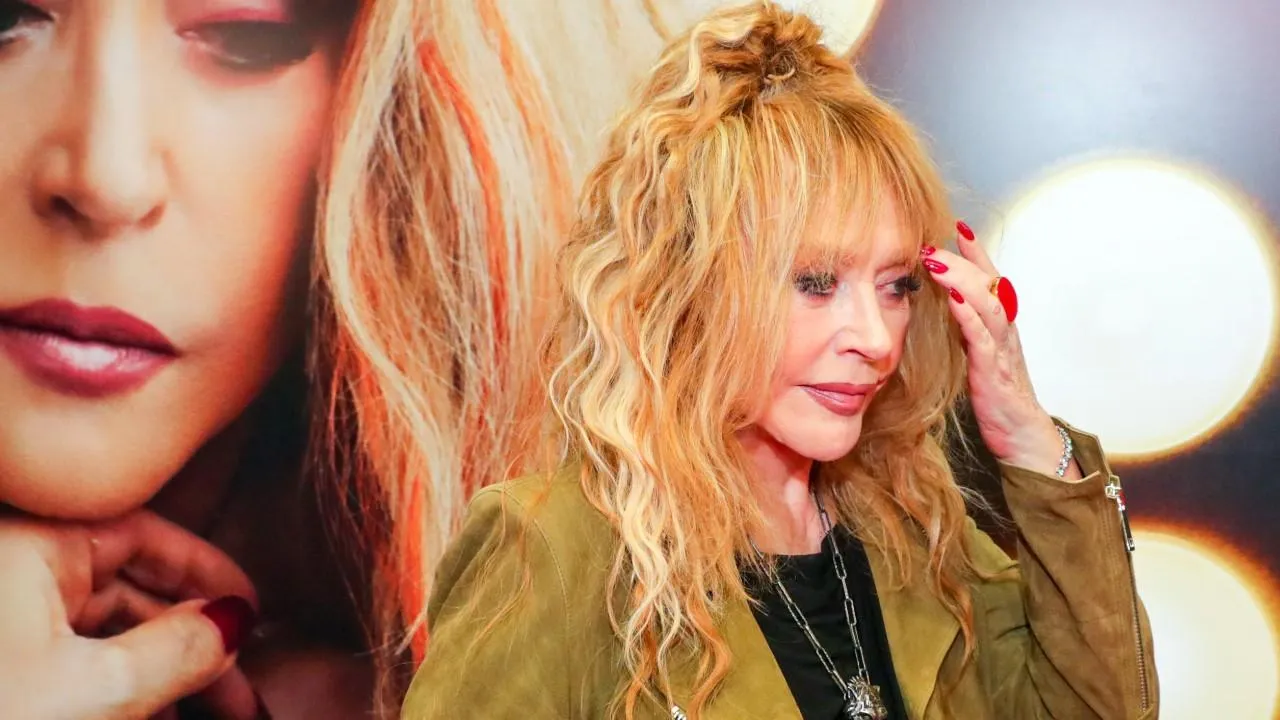 Помощница Пугачевой подтвердила возвращение артистки в Россию