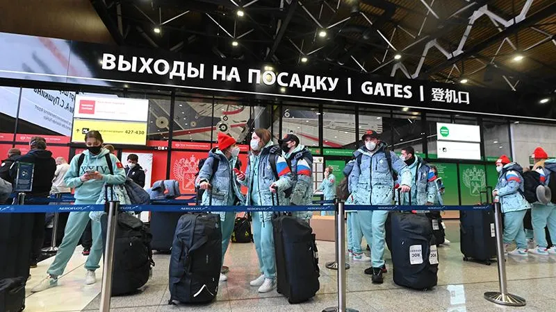 Курс на Пекин: подмосковные конькобежцы и хоккеистки отправились на Олимпийские игры-2022