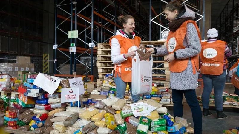 Пенсионеры семи областей получат 25 тонн продуктов 