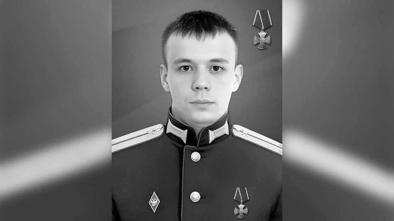 «И ноги отрывало, и лица разносило»: молодой разведчик спасал солдат на передовой, пока не погиб от разрывной пули