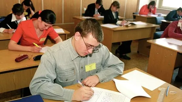 Школьники из Москвы и Петербурга стали победителями Олимпиады мегаполисов