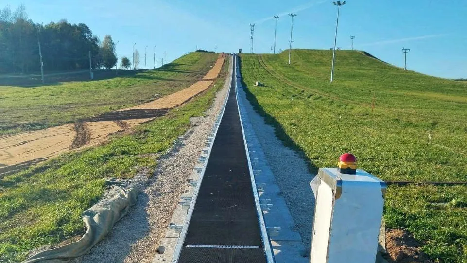 Фрагменты подготовки подъемника в летний период