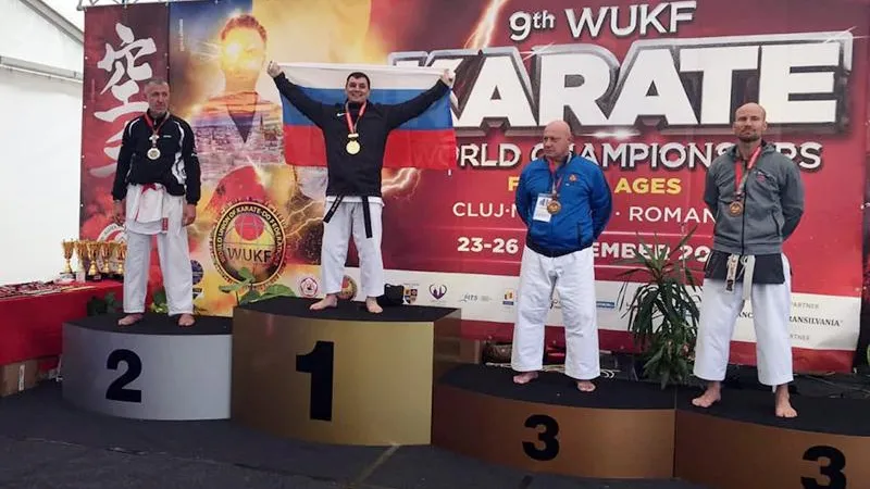 Не надо пальчики жалеть! Что помогло учителю из Балашихи выиграть чемпионат мира по каратэ 