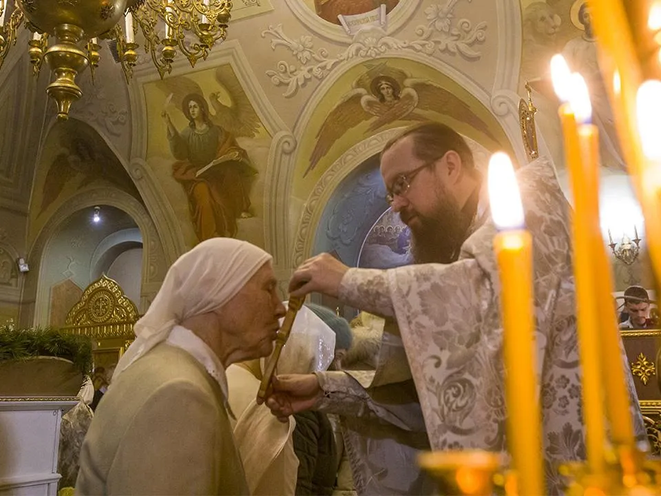 Священник объяснил, почему жители западных стран ведут более греховный образ жизни