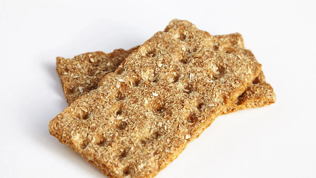 Здоровый перекус или скрытая угроза? Эксперт предупреждает об опасных добавках в хлебцах