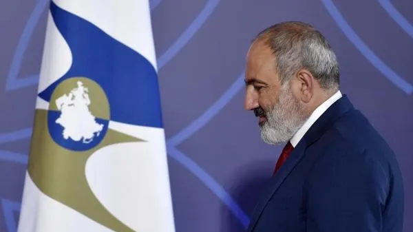Премьер-министр Армении Никол Пашинян на церемонии встречи участников заседания Евразийского межправительственного совета в Цахкадзоре.