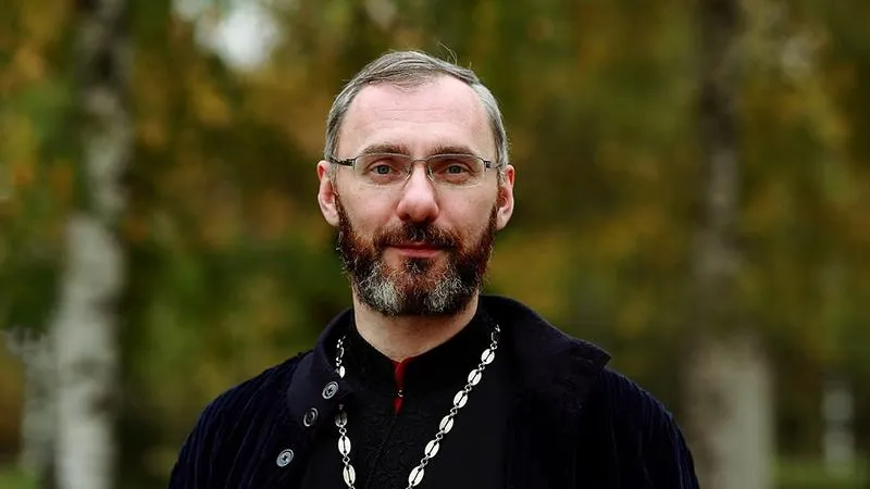 Священник из Долгопрудного стал героем книги о подвигах
