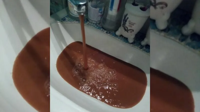Коричневая вода из-под крана пошла у жителей Пушкино