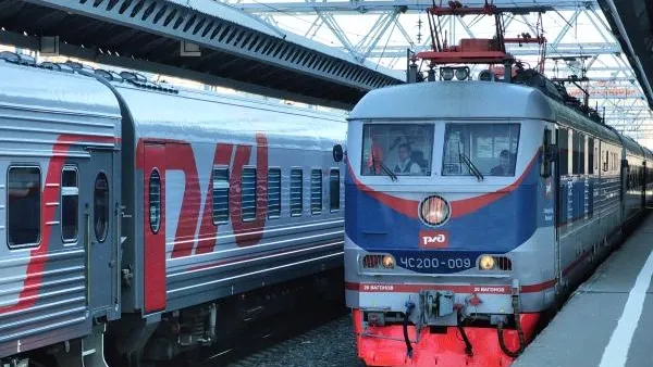 Дизайнерский поезд будет курсировать между Санкт-Петербургом и Москвой