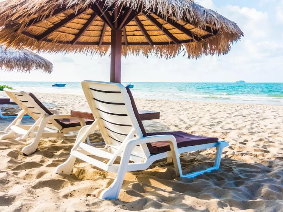 Выяснилось, куда россияне могут отправиться в летний отпуск без визы