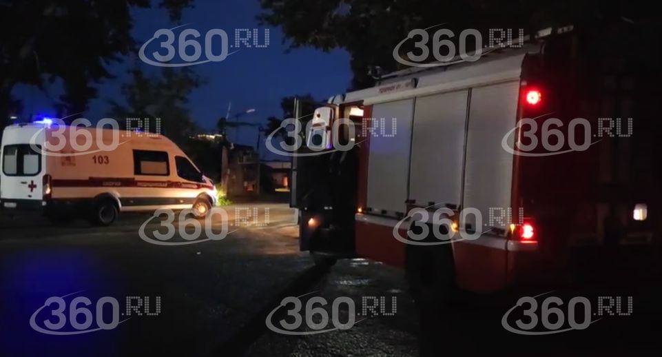 В ЮАО Москвы загорелись гаражи
