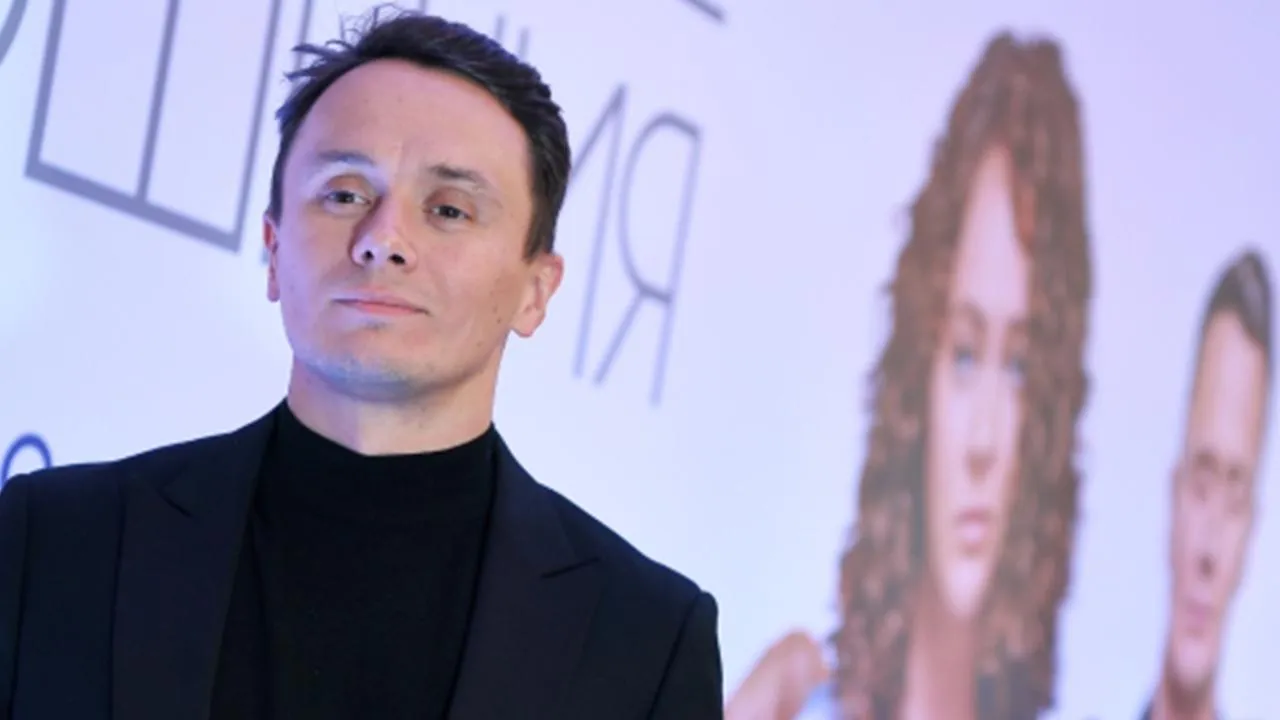 Соболева с супругой и ребенком чуть не сняли с рейса из-за ошибки авиакомпании