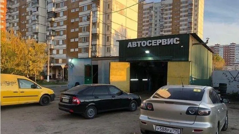 Собственника обязали демонтировать незаконно установленный автосервис в Люберцах