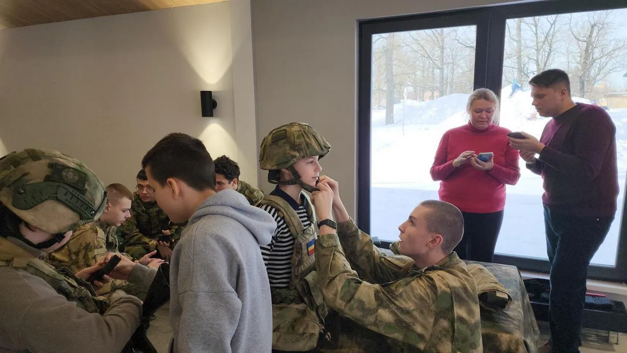 REGIONS/Роман Кутузов