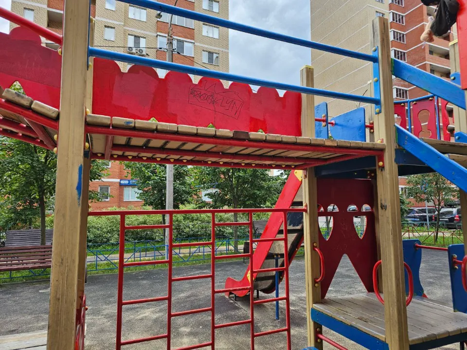 Результат ремонта детской площадки. Фото: пресс-служба администрации г.о. Фрязино