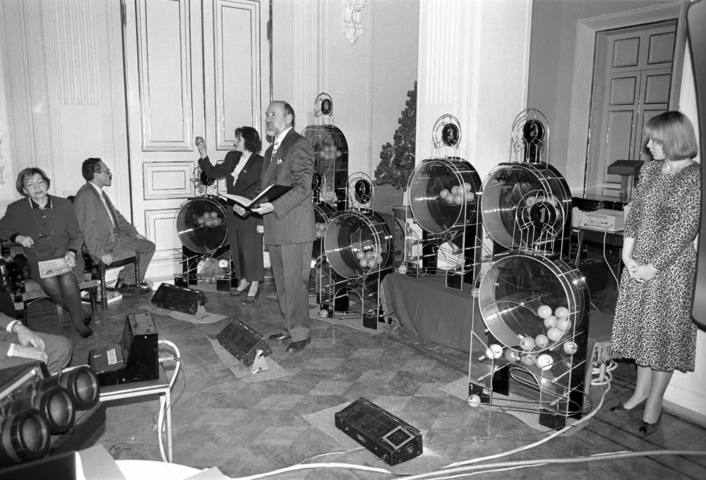 Лотерея для держателей сертификатов «Автомобильного всероссийского альянса»