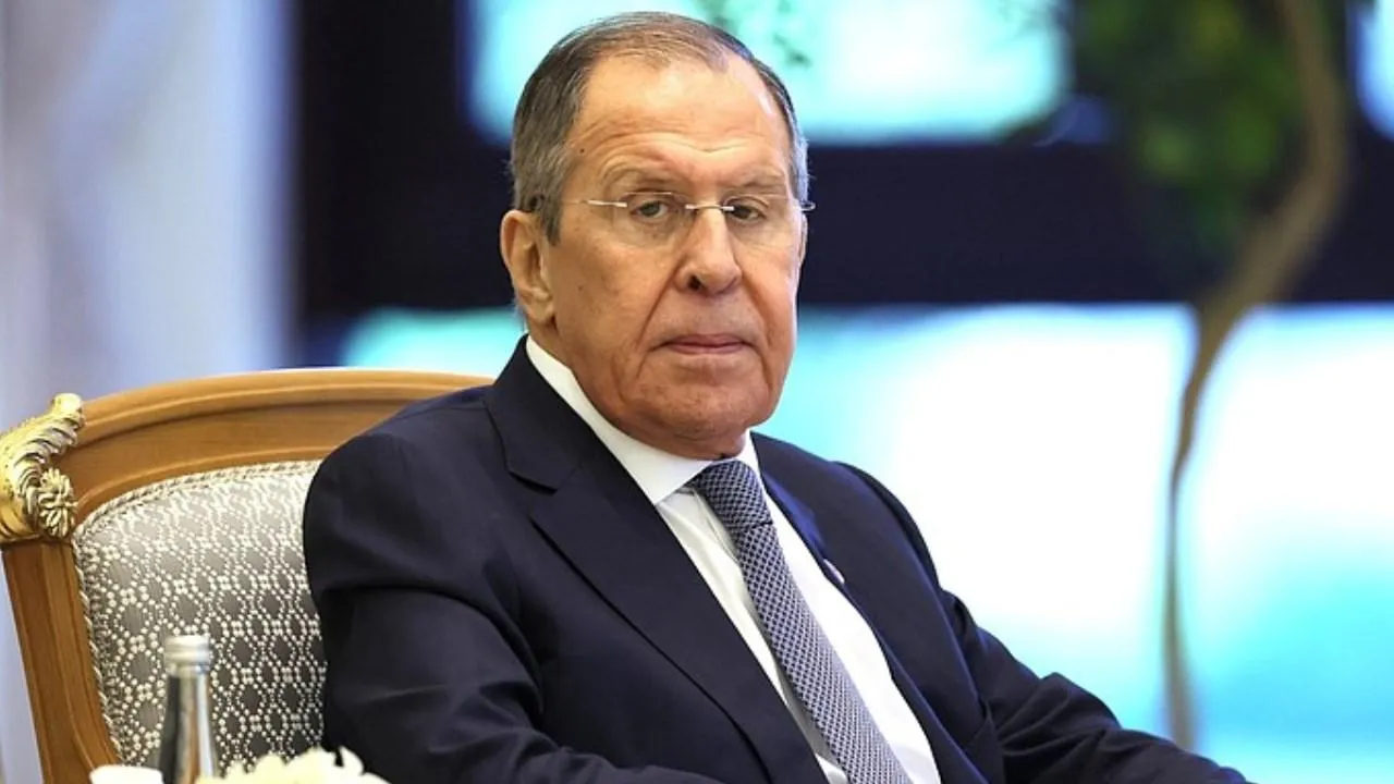 Лавров провел телефонный разговор с главой турецкого МИД и обсудил с ним обстановку в Сирии