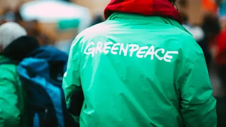 Telegraph: британское правительство полностью разрывает контакты с Greenpeace*