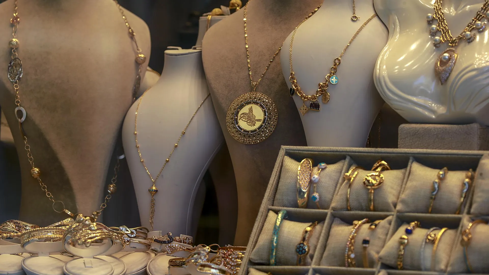 Российский Минфин запустит ювелирный маркетплейс