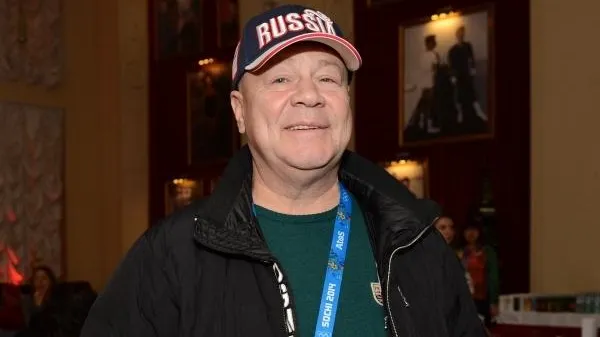 Актер, известный по фильму «Улицы разбитых фонарей», попал в ДТП в Питере