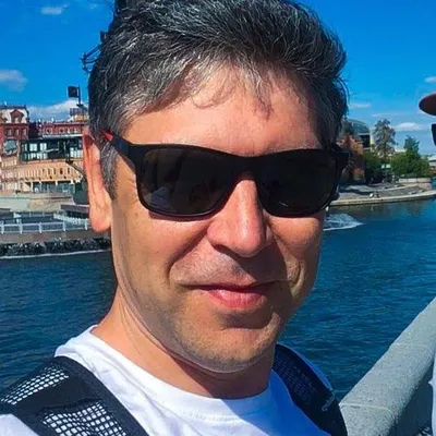 Андрей Семибратов