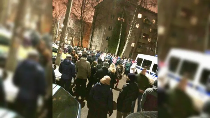 Незнакомый мужчина силой удерживал пропавшего мальчика в своей квартире в Подольске