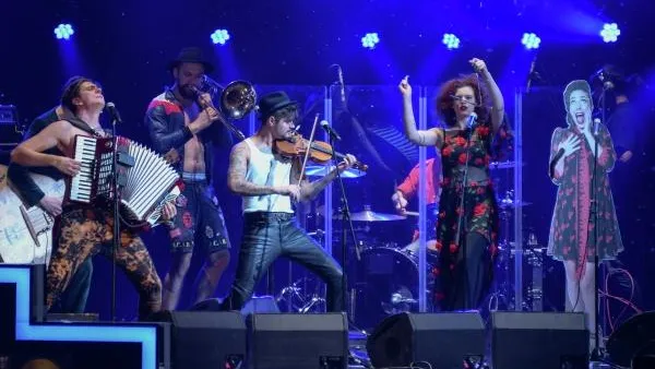 Группа The Hatters везет на «Нашествие» «полную шляпу»