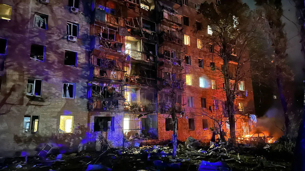 Мэр Курска Куцак: упавшая ракета повредила и автомобили