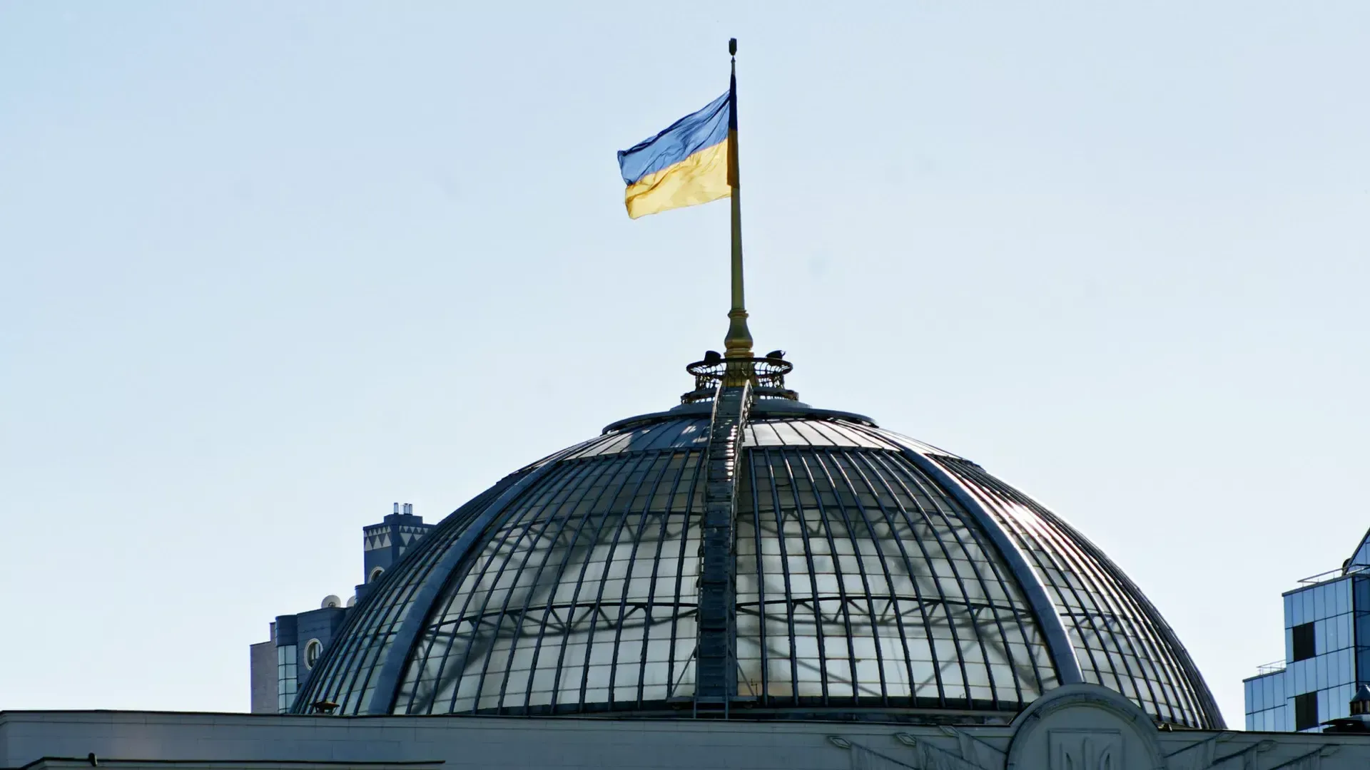 В Верховной раде собрались заблокировать все счета уклонистов