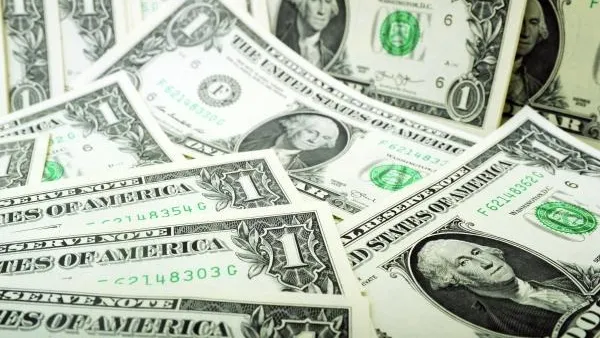 В США в честь Рождества неизвестный ежегодно жертвует золотые монеты