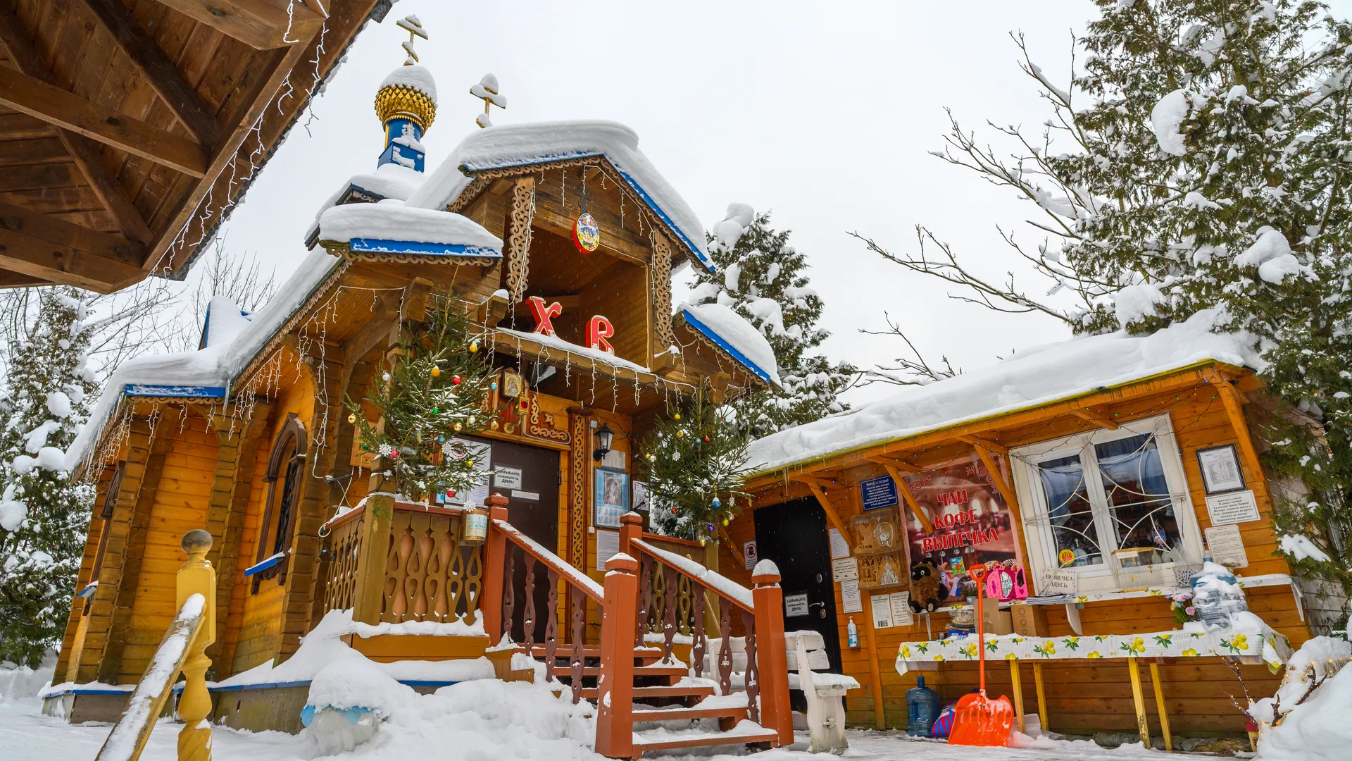 Церковь Казанской иконы Божией Матери в деревне Мураново округа Пушкинский
