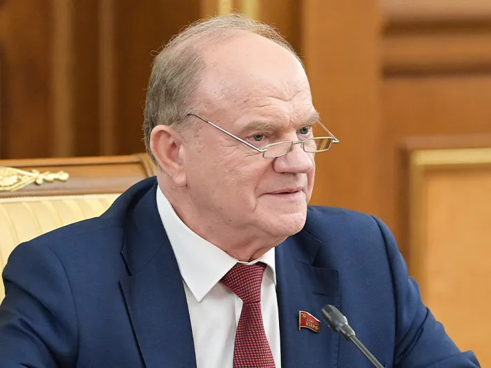 Политолог объяснил, как Зюганов собирается бороться с «пятой колонной» 
