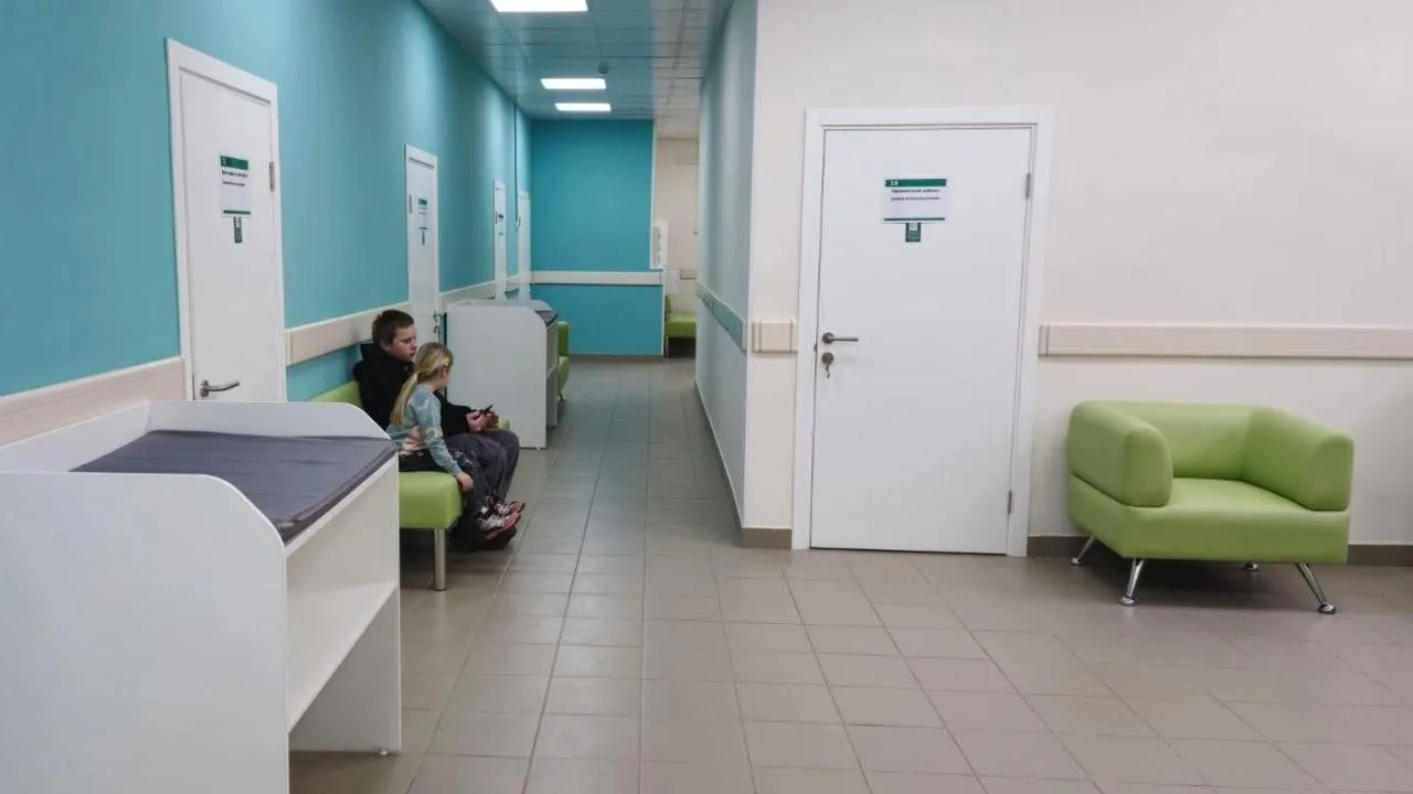 Консультативно-диагностическое отделение детской поликлиники открыли после ремонта в Мытищах